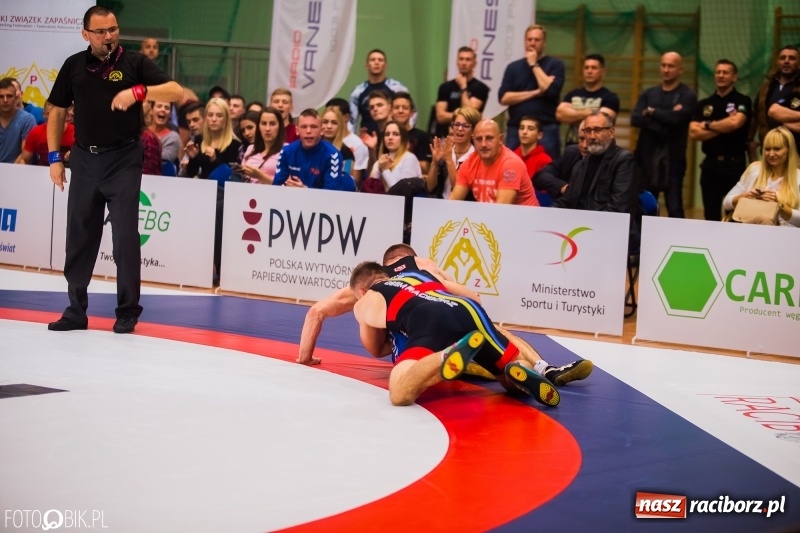 Zdjęcie w galerii na portalu naszraciborz.pl: Porażka MKZ Unii Racibórz na inaugurację PWPW Krajowej Ligi Zapaśniczej wiadomości z regionu