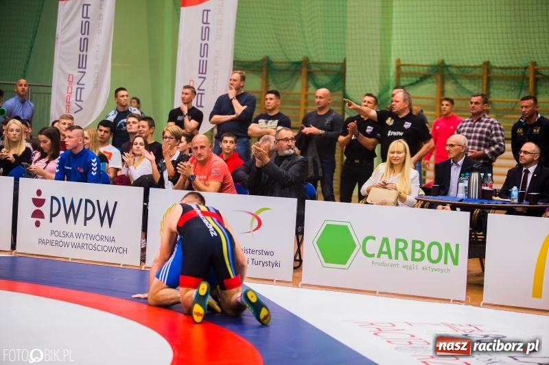 Zdjęcie w galerii na portalu naszraciborz.pl: Porażka MKZ Unii Racibórz na inaugurację PWPW Krajowej Ligi Zapaśniczej wiadomości z regionu