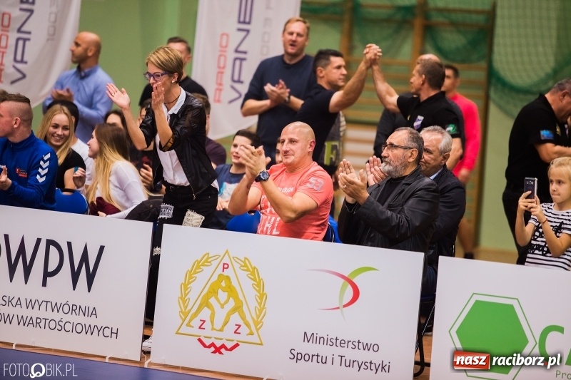 Zdjęcie w galerii na portalu naszraciborz.pl: Porażka MKZ Unii Racibórz na inaugurację PWPW Krajowej Ligi Zapaśniczej wiadomości z regionu