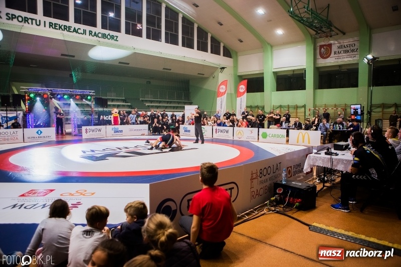 Zdjęcie w galerii na portalu naszraciborz.pl: Porażka MKZ Unii Racibórz na inaugurację PWPW Krajowej Ligi Zapaśniczej wiadomości z regionu
