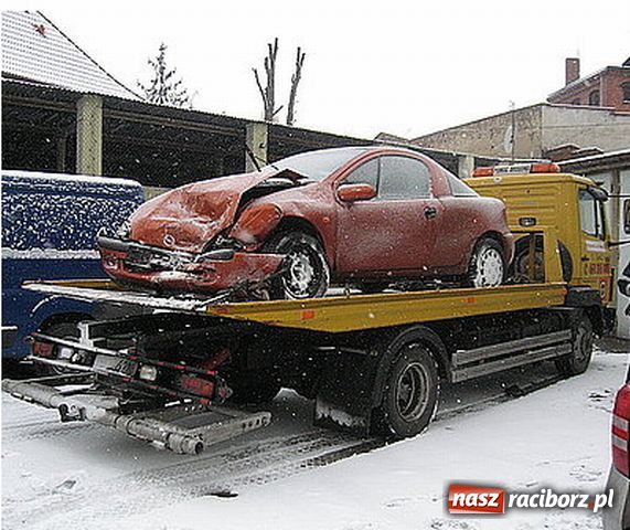 Zdjęcie w galerii na portalu naszraciborz.pl: Kolizja w Kornicy, wypadek w Cyprzanowie wiadomości z regionu