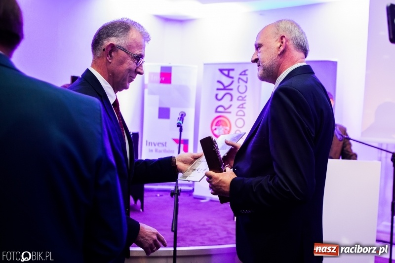 Zdjęcie w galerii na portalu naszraciborz.pl: Wręczono Filary Ziemi Raciborskiej. Gala w hotelu Racibor wiadomości z regionu