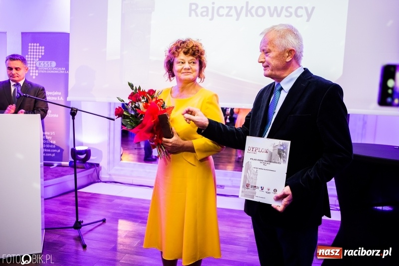 Zdjęcie w galerii na portalu naszraciborz.pl: Wręczono Filary Ziemi Raciborskiej. Gala w hotelu Racibor wiadomości z regionu