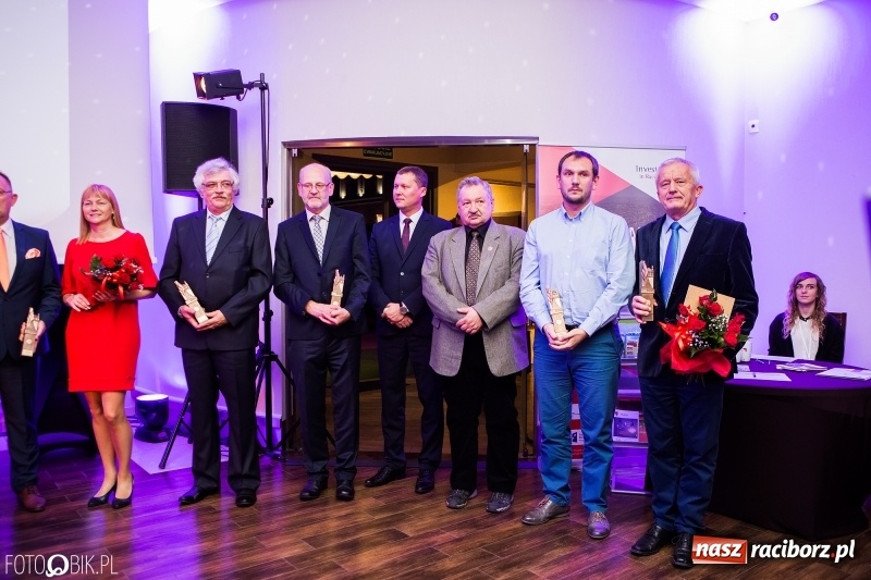 Zdjęcie w galerii na portalu naszraciborz.pl: Wręczono Filary Ziemi Raciborskiej. Gala w hotelu Racibor wiadomości z regionu