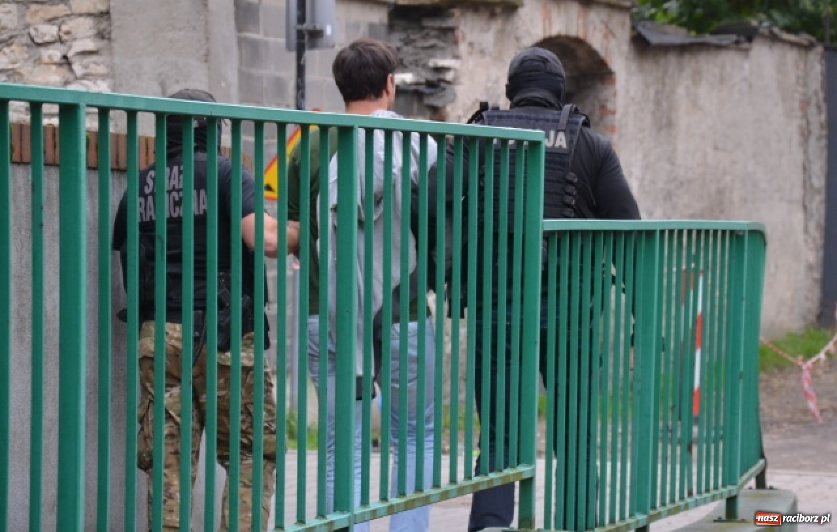 Zdjęcie w galerii na portalu naszraciborz.pl: Śląska Straż Graniczna z Raciborza rozbiła grupę rozprowadzającą narkotyki i dopalacze wiadomości z regionu