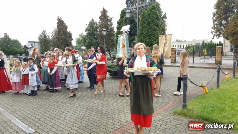 Zdjęcie w galerii na portalu naszraciborz.pl: Parafia Nędza dziękowała za plony wiadomości z regionu