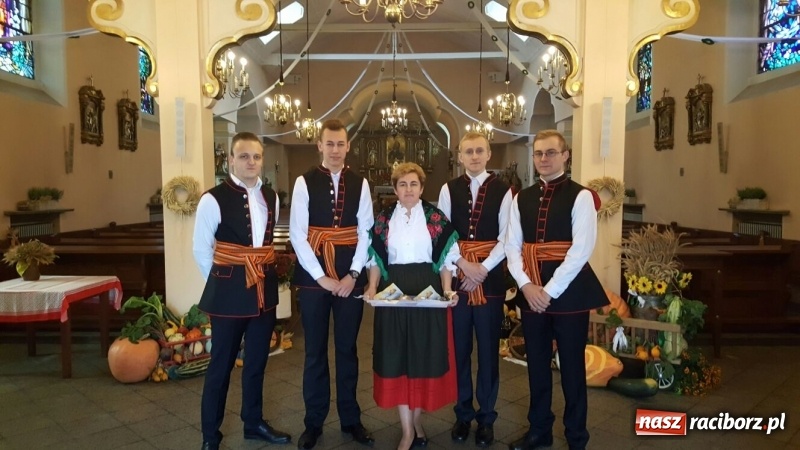 Zdjęcie w galerii na portalu naszraciborz.pl: Parafia Nędza dziękowała za plony wiadomości z regionu