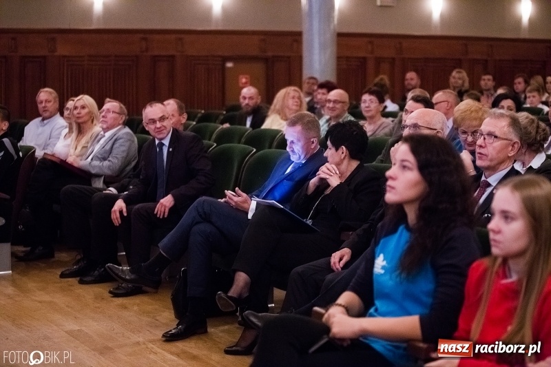 Zdjęcie w galerii na portalu naszraciborz.pl: 40 lat raciborskiej Szkoły Mistrzostwa Sportowego w telewizyjnym skrócie wiadomości z regionu