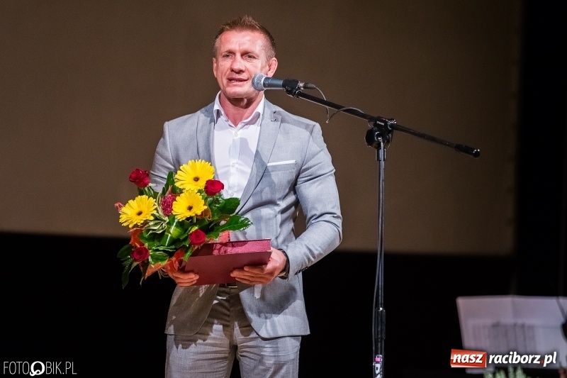 Zdjęcie w galerii na portalu naszraciborz.pl: 40 lat raciborskiej Szkoły Mistrzostwa Sportowego w telewizyjnym skrócie wiadomości z regionu