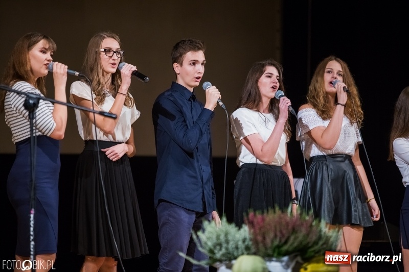 Zdjęcie w galerii na portalu naszraciborz.pl: 40 lat raciborskiej Szkoły Mistrzostwa Sportowego w telewizyjnym skrócie wiadomości z regionu