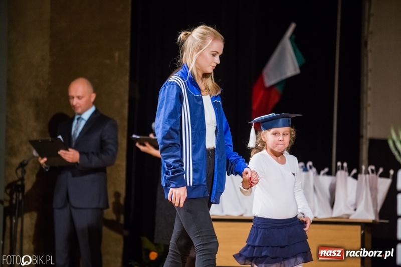 Zdjęcie w galerii na portalu naszraciborz.pl: 40 lat raciborskiej Szkoły Mistrzostwa Sportowego w telewizyjnym skrócie wiadomości z regionu