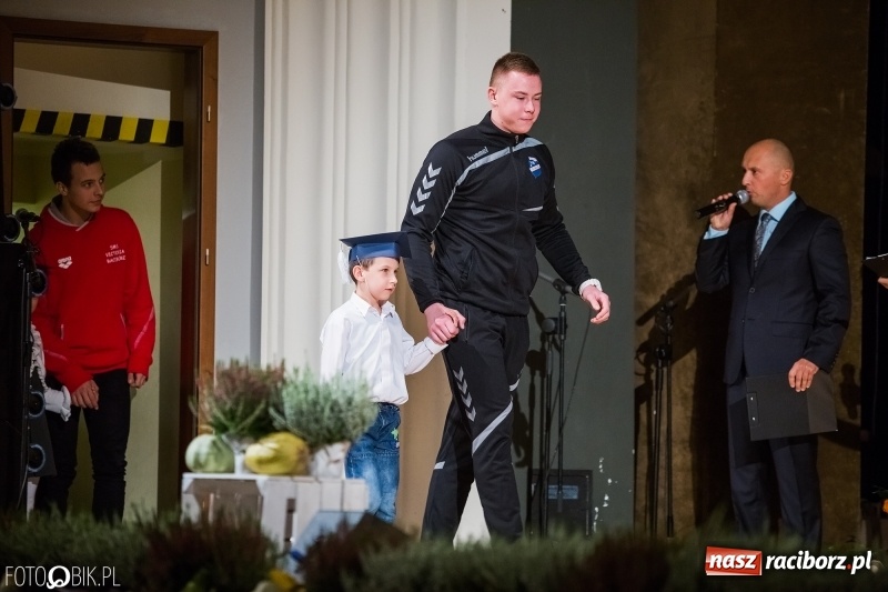 Zdjęcie w galerii na portalu naszraciborz.pl: 40 lat raciborskiej Szkoły Mistrzostwa Sportowego w telewizyjnym skrócie wiadomości z regionu