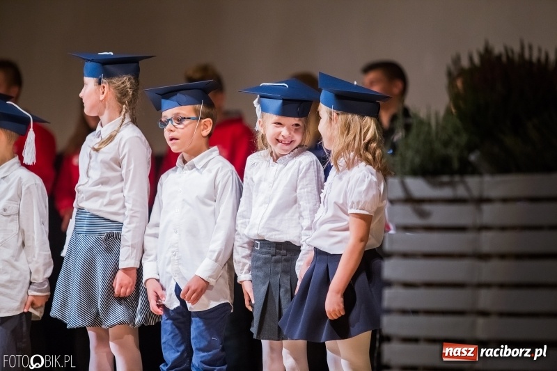 Zdjęcie w galerii na portalu naszraciborz.pl: 40 lat raciborskiej Szkoły Mistrzostwa Sportowego w telewizyjnym skrócie wiadomości z regionu