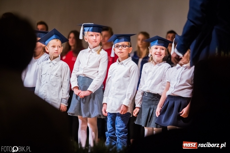 Zdjęcie w galerii na portalu naszraciborz.pl: 40 lat raciborskiej Szkoły Mistrzostwa Sportowego w telewizyjnym skrócie wiadomości z regionu