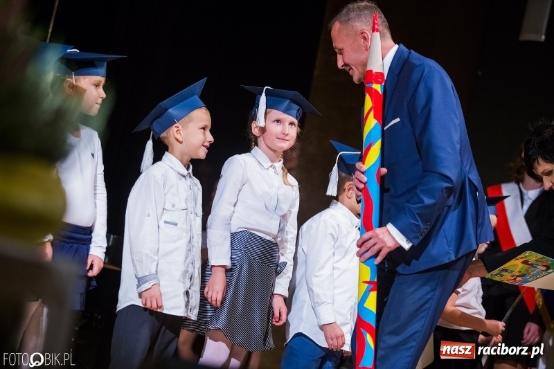 Zdjęcie w galerii na portalu naszraciborz.pl: 40 lat raciborskiej Szkoły Mistrzostwa Sportowego w telewizyjnym skrócie wiadomości z regionu