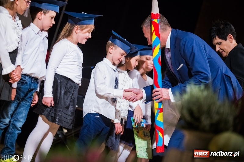 Zdjęcie w galerii na portalu naszraciborz.pl: 40 lat raciborskiej Szkoły Mistrzostwa Sportowego w telewizyjnym skrócie wiadomości z regionu