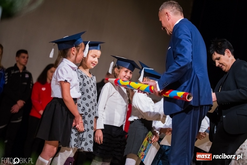 Zdjęcie w galerii na portalu naszraciborz.pl: 40 lat raciborskiej Szkoły Mistrzostwa Sportowego w telewizyjnym skrócie wiadomości z regionu