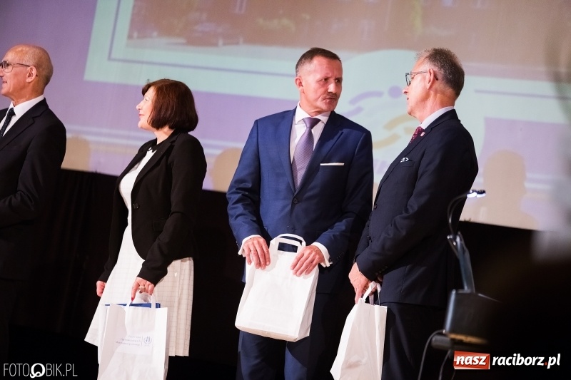 Zdjęcie w galerii na portalu naszraciborz.pl: 40 lat raciborskiej Szkoły Mistrzostwa Sportowego w telewizyjnym skrócie wiadomości z regionu