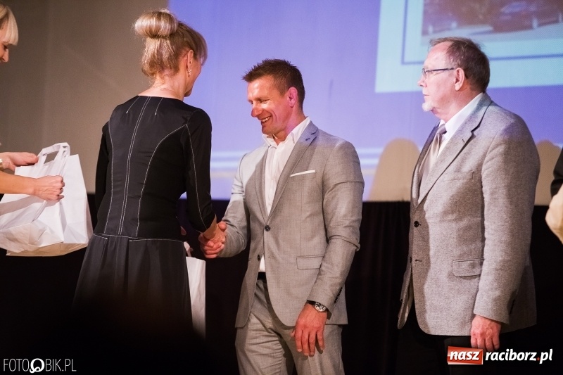 Zdjęcie w galerii na portalu naszraciborz.pl: 40 lat raciborskiej Szkoły Mistrzostwa Sportowego w telewizyjnym skrócie wiadomości z regionu