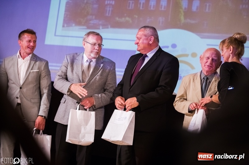 Zdjęcie w galerii na portalu naszraciborz.pl: 40 lat raciborskiej Szkoły Mistrzostwa Sportowego w telewizyjnym skrócie wiadomości z regionu