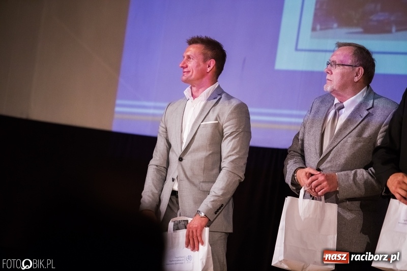 Zdjęcie w galerii na portalu naszraciborz.pl: 40 lat raciborskiej Szkoły Mistrzostwa Sportowego w telewizyjnym skrócie wiadomości z regionu