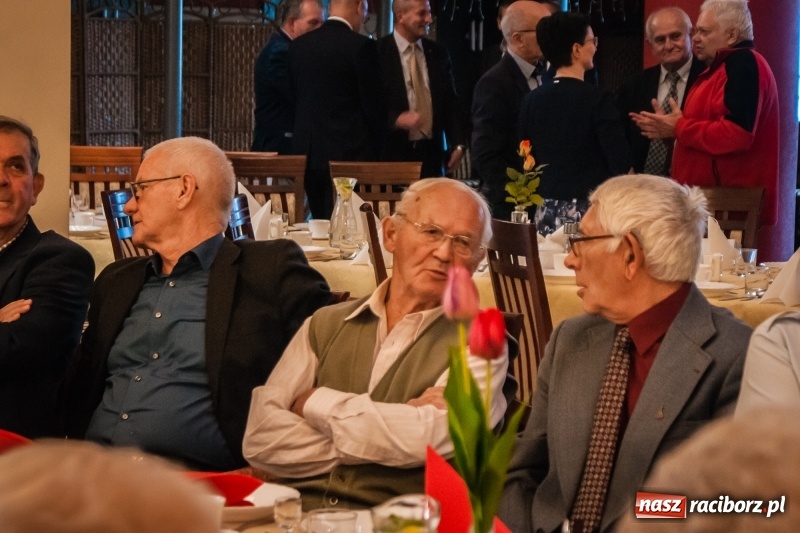 Zdjęcie w galerii na portalu naszraciborz.pl: 25-lecie raciborskiego koła Stowarzyszenia Emerytów i Rencistów Policyjnych wiadomości z regionu