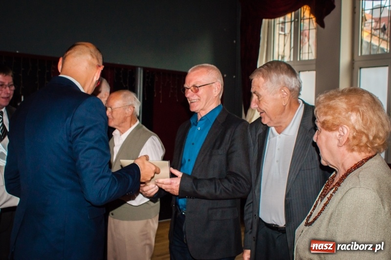 Zdjęcie w galerii na portalu naszraciborz.pl: 25-lecie raciborskiego koła Stowarzyszenia Emerytów i Rencistów Policyjnych wiadomości z regionu