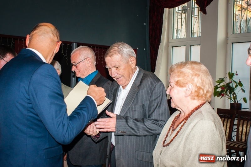 Zdjęcie w galerii na portalu naszraciborz.pl: 25-lecie raciborskiego koła Stowarzyszenia Emerytów i Rencistów Policyjnych wiadomości z regionu