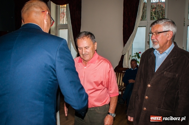 Zdjęcie w galerii na portalu naszraciborz.pl: 25-lecie raciborskiego koła Stowarzyszenia Emerytów i Rencistów Policyjnych wiadomości z regionu