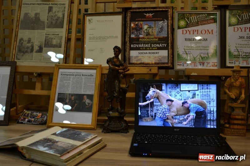 Zdjęcie w galerii na portalu naszraciborz.pl: Jan i Robert Sochowie z Nagrodą Wójta Krzyżanowic wiadomości z regionu