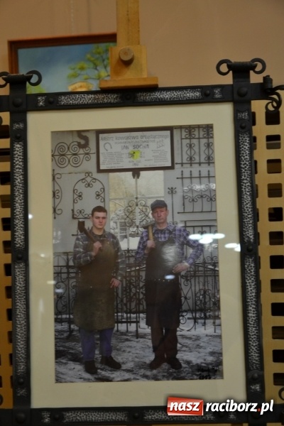 Zdjęcie w galerii na portalu naszraciborz.pl: Jan i Robert Sochowie z Nagrodą Wójta Krzyżanowic wiadomości z regionu