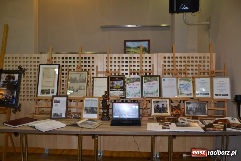 Zdjęcie w galerii na portalu naszraciborz.pl: Jan i Robert Sochowie z Nagrodą Wójta Krzyżanowic wiadomości z regionu