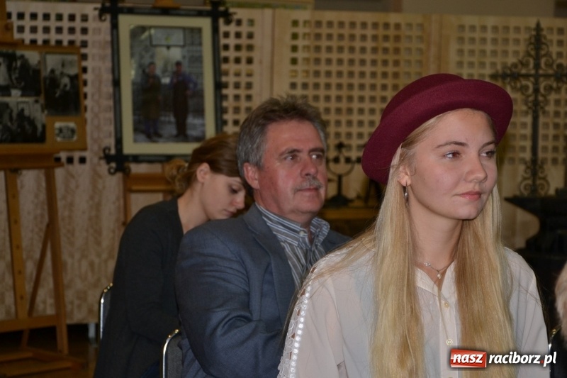 Zdjęcie w galerii na portalu naszraciborz.pl: Jan i Robert Sochowie z Nagrodą Wójta Krzyżanowic wiadomości z regionu