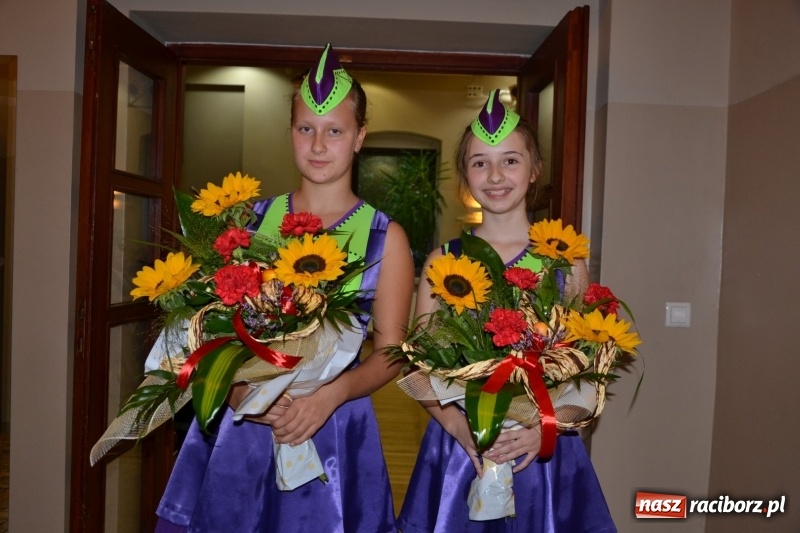 Zdjęcie w galerii na portalu naszraciborz.pl: Jan i Robert Sochowie z Nagrodą Wójta Krzyżanowic wiadomości z regionu