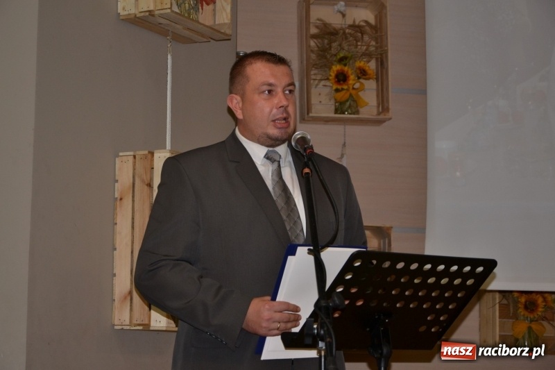 Zdjęcie w galerii na portalu naszraciborz.pl: Jan i Robert Sochowie z Nagrodą Wójta Krzyżanowic wiadomości z regionu