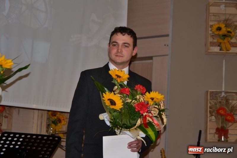 Zdjęcie w galerii na portalu naszraciborz.pl: Jan i Robert Sochowie z Nagrodą Wójta Krzyżanowic wiadomości z regionu