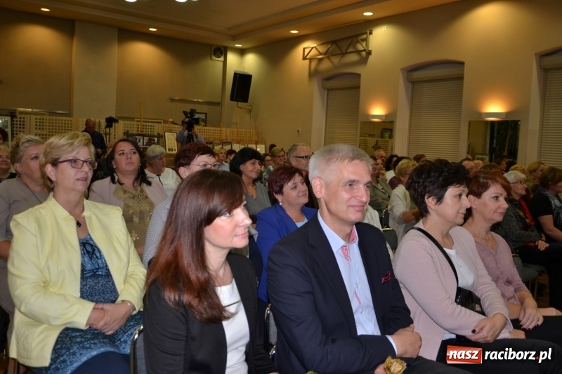 Zdjęcie w galerii na portalu naszraciborz.pl: Jan i Robert Sochowie z Nagrodą Wójta Krzyżanowic wiadomości z regionu