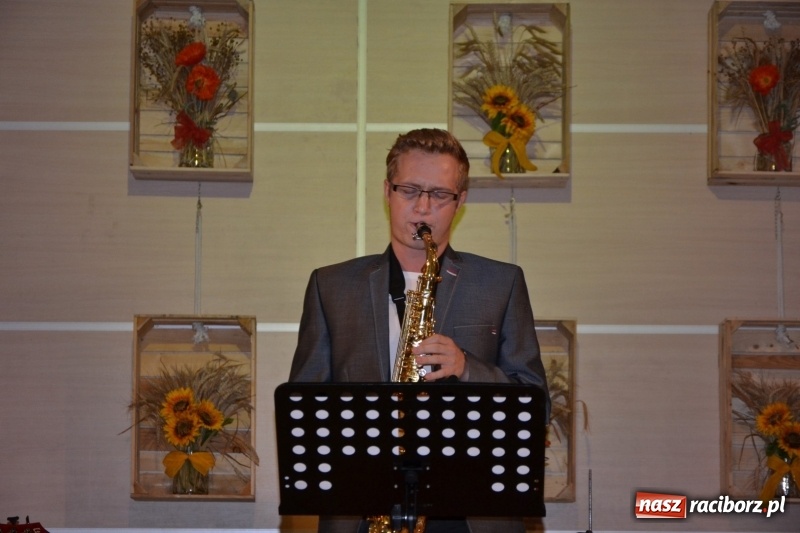 Zdjęcie w galerii na portalu naszraciborz.pl: Jan i Robert Sochowie z Nagrodą Wójta Krzyżanowic wiadomości z regionu