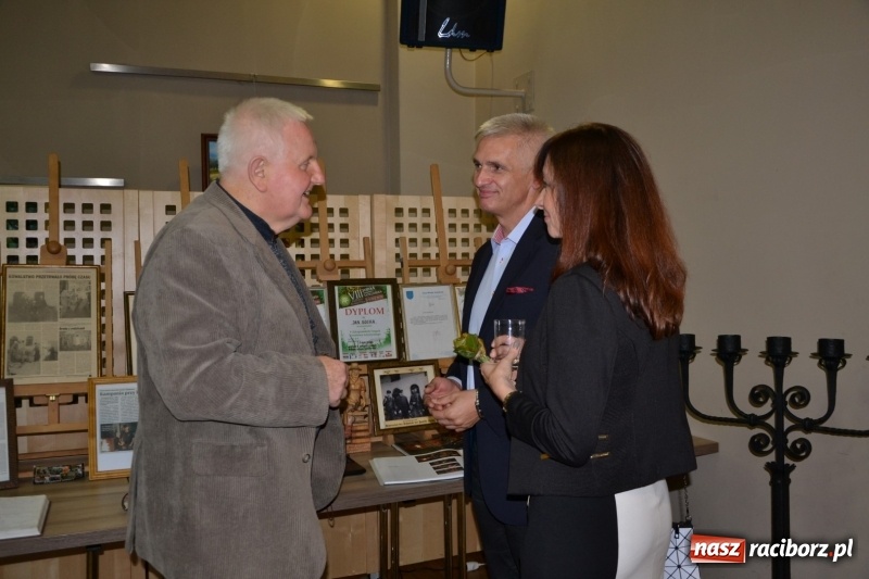 Zdjęcie w galerii na portalu naszraciborz.pl: Jan i Robert Sochowie z Nagrodą Wójta Krzyżanowic wiadomości z regionu