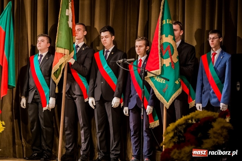 Zdjęcie w galerii na portalu naszraciborz.pl: Uroczyste obchody jubileuszu 70-lecia Mechanika w RCK wiadomości z regionu