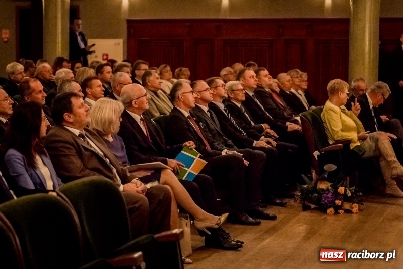 Zdjęcie w galerii na portalu naszraciborz.pl: Uroczyste obchody jubileuszu 70-lecia Mechanika w RCK wiadomości z regionu