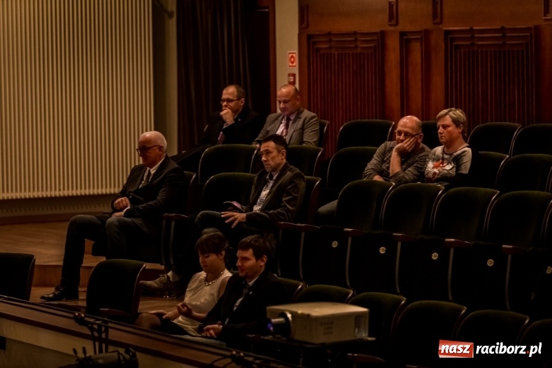 Zdjęcie w galerii na portalu naszraciborz.pl: Uroczyste obchody jubileuszu 70-lecia Mechanika w RCK wiadomości z regionu