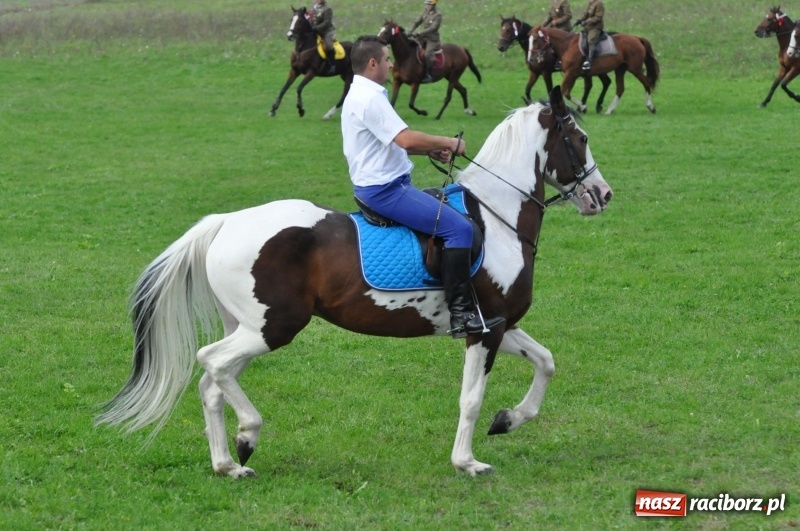 Zdjęcie w galerii na portalu naszraciborz.pl: Hubertus 2017. Adrian Krzemień złapał lisią kitę  wiadomości z regionu