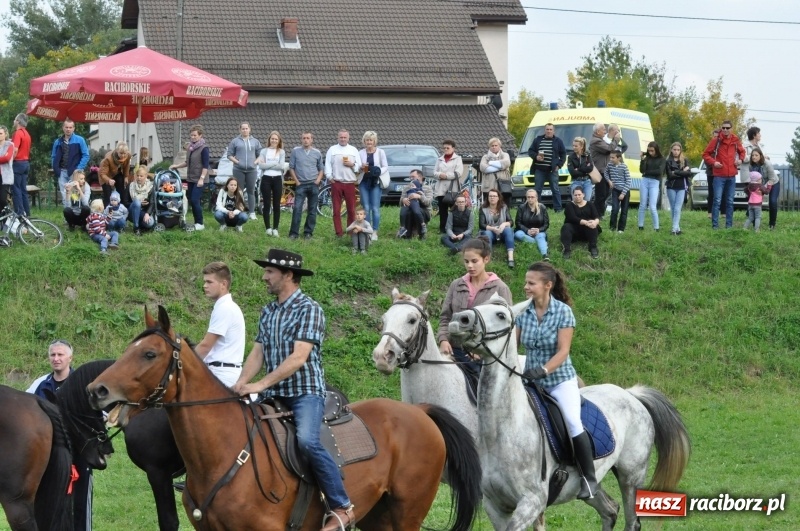 Zdjęcie w galerii na portalu naszraciborz.pl: Hubertus 2017. Adrian Krzemień złapał lisią kitę  wiadomości z regionu