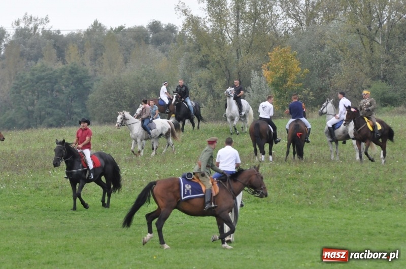 Zdjęcie w galerii na portalu naszraciborz.pl: Hubertus 2017. Adrian Krzemień złapał lisią kitę  wiadomości z regionu