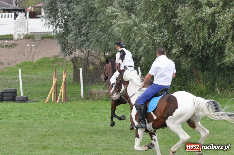 Zdjęcie w galerii na portalu naszraciborz.pl: Hubertus 2017. Adrian Krzemień złapał lisią kitę  wiadomości z regionu