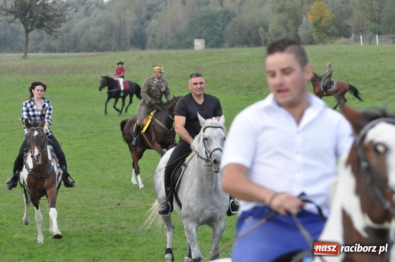 Zdjęcie w galerii na portalu naszraciborz.pl: Hubertus 2017. Adrian Krzemień złapał lisią kitę  wiadomości z regionu