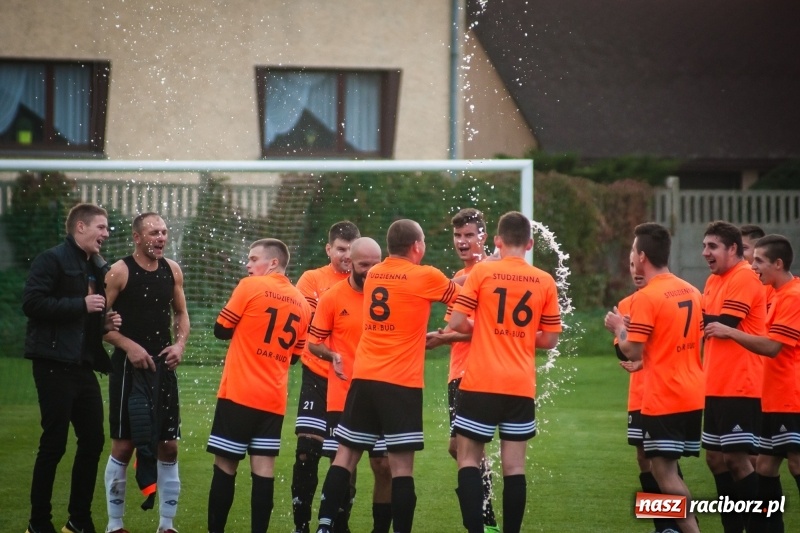 Zdjęcie w galerii na portalu naszraciborz.pl: A klasa: Wojciech Grabiniok Show przy Urbana wiadomości z regionu