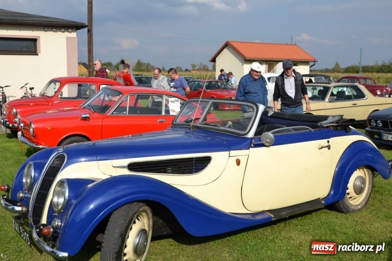 Zdjęcie w galerii na portalu naszraciborz.pl: Miłośnicy oldtimerów zakończyli sezon wiadomości z regionu