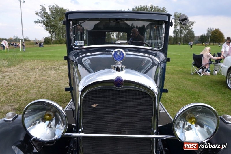 Zdjęcie w galerii na portalu naszraciborz.pl: Miłośnicy oldtimerów zakończyli sezon wiadomości z regionu